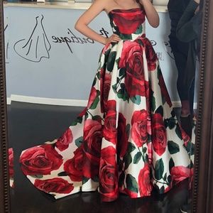 Strapless Sherri Hill Prom Dress / Evening Gowm